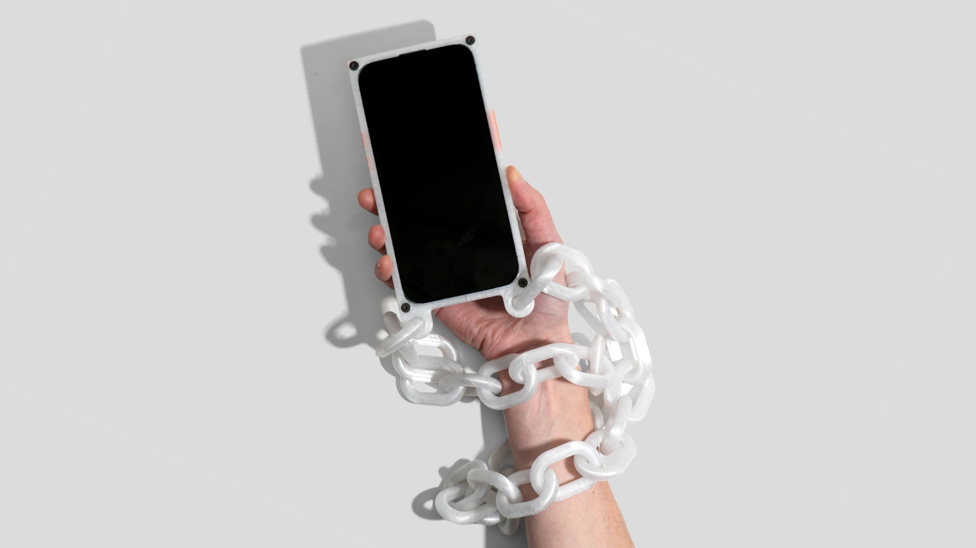 iPhone chain case